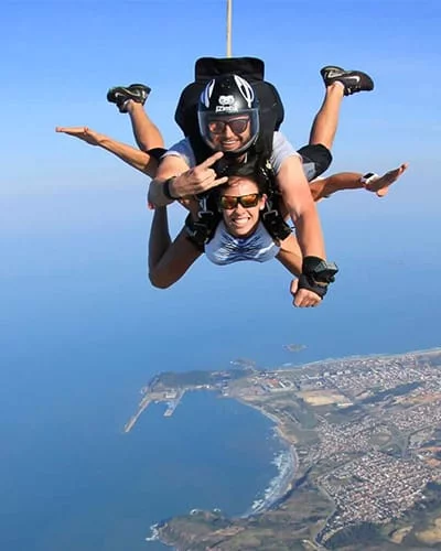 Salto Duplo de Paraquedas